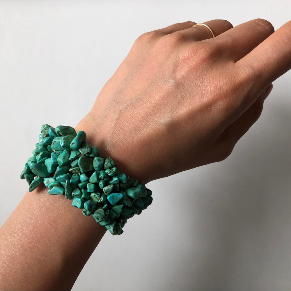 Turquoise stone bracelet